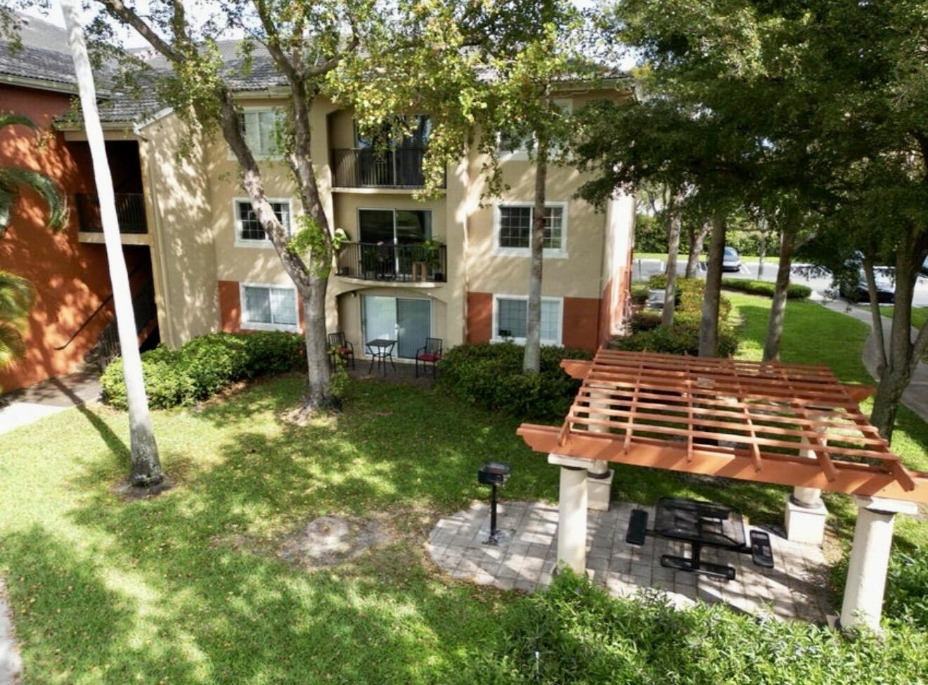 4191 Haverhill Road, Unit 405 West Palm Beach, FL 33417 - Photo 67 of 86 IMG_3384