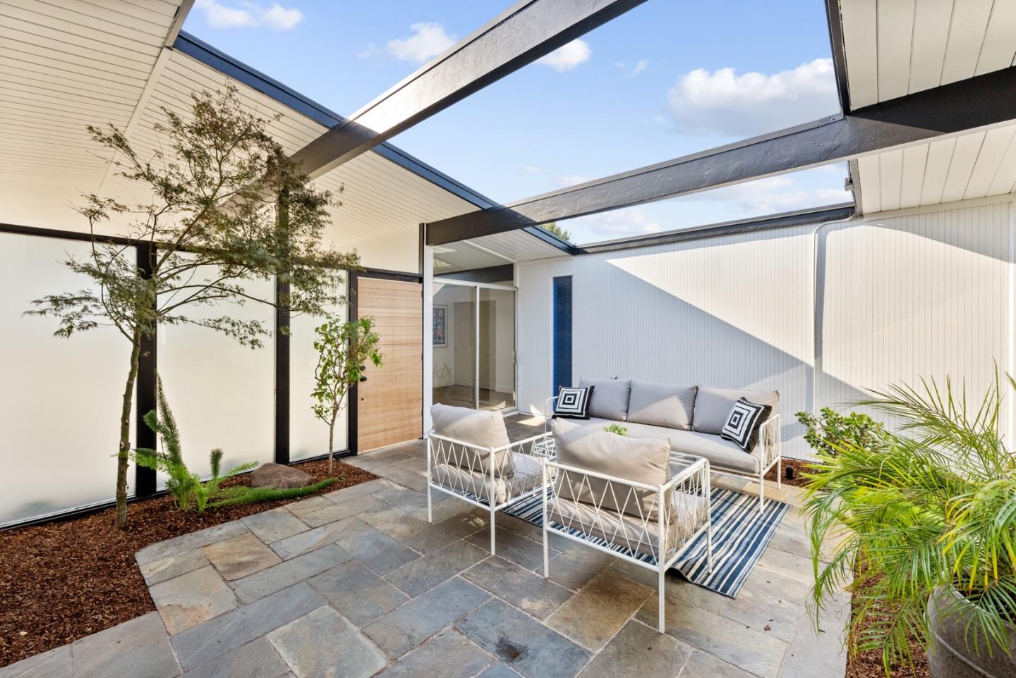 1420 Mallard Way Sunnyvale, CA 94087 - Photo 8 of 48