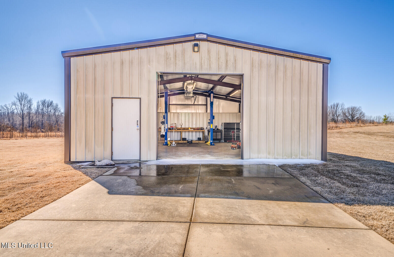 123 Tree Line Drive Holly Springs, MS 38635 - Photo 3 of 50 47_DSC00891_2_3_4_5_mls