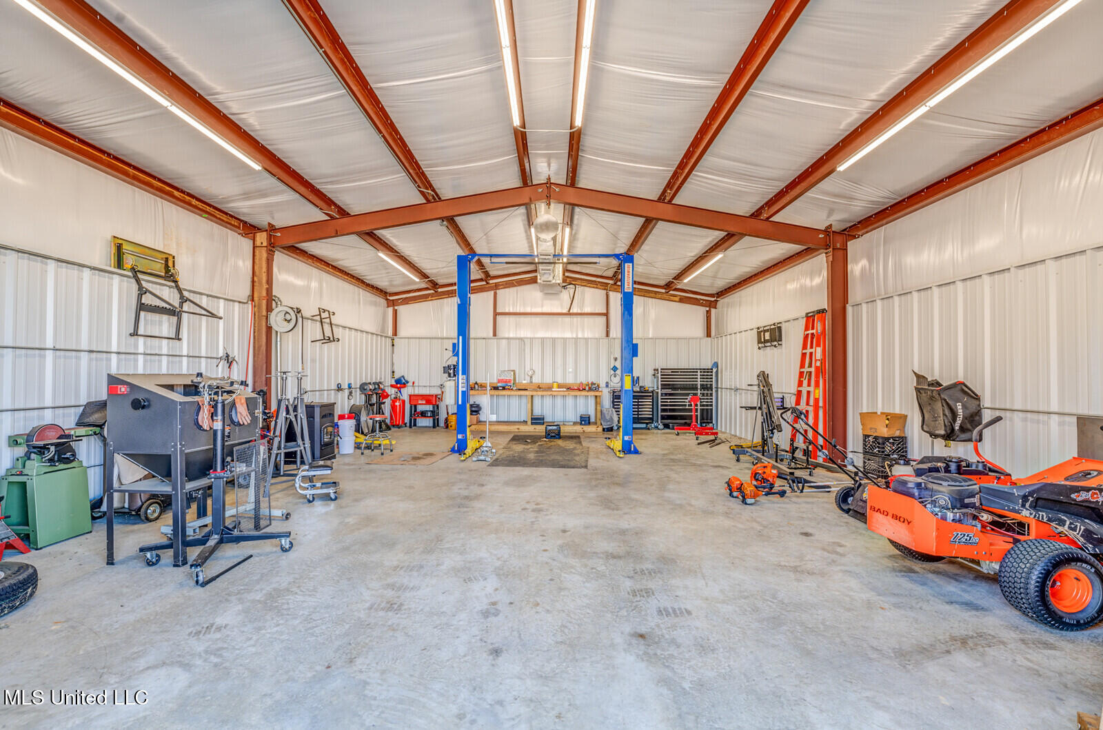 123 Tree Line Drive Holly Springs, MS 38635 - Photo 41 of 50 48_DSC00901_2_3_4_5_mls