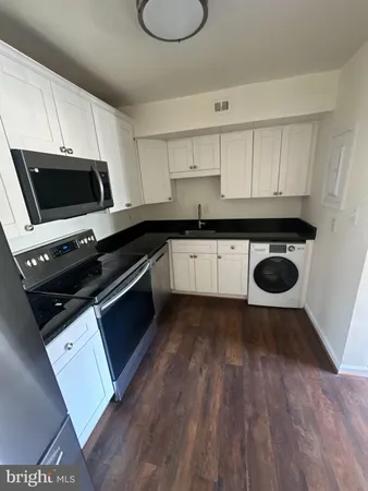 $2,750 | 840 Azalea Drive, Unit 18, Rockville, MD 20850