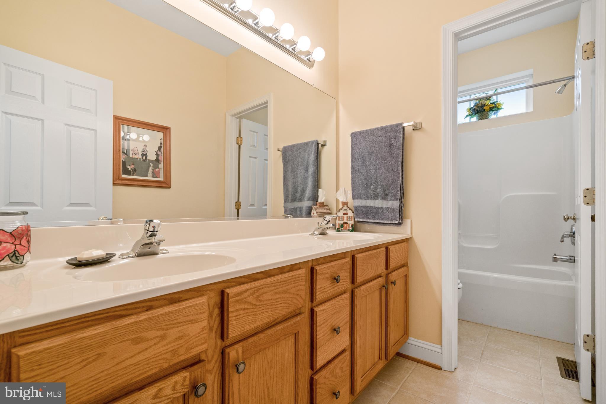 11546 Hereford Road Markham, VA 22643 - Photo 22 of 30 Bath