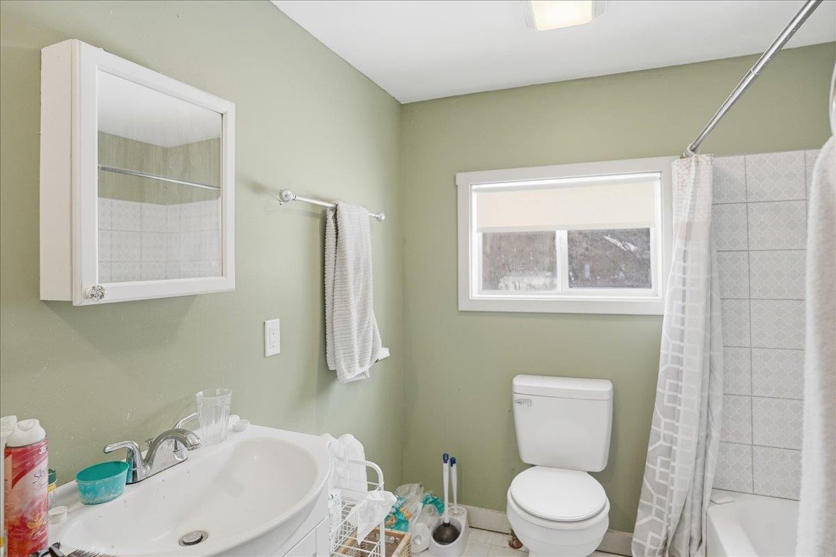 2572 Highway 15 Cambridge, VT 05444 - Photo 25 of 34