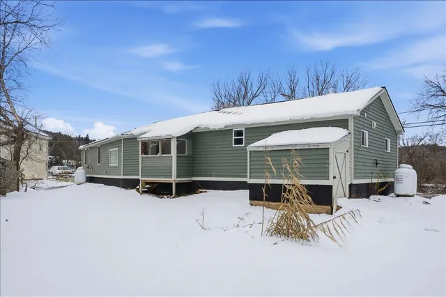 $425,000 | 2572 Highway 15, Cambridge, VT 05444