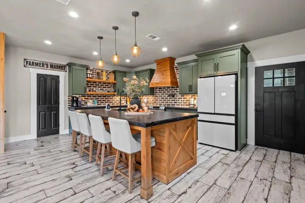 $599,900 | 10885 Fm 1130, Orange, TX 77632