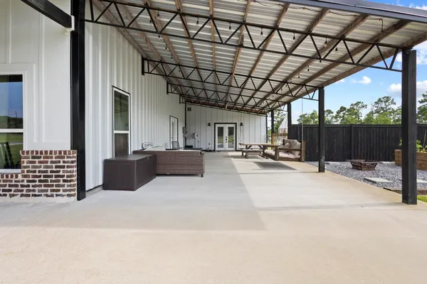 $599,900 | 10885 Fm 1130, Orange, TX 77632