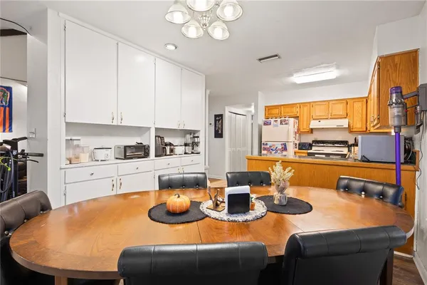 $565,000 | 20 Northwest 24 Street, Gainesville, FL 32607