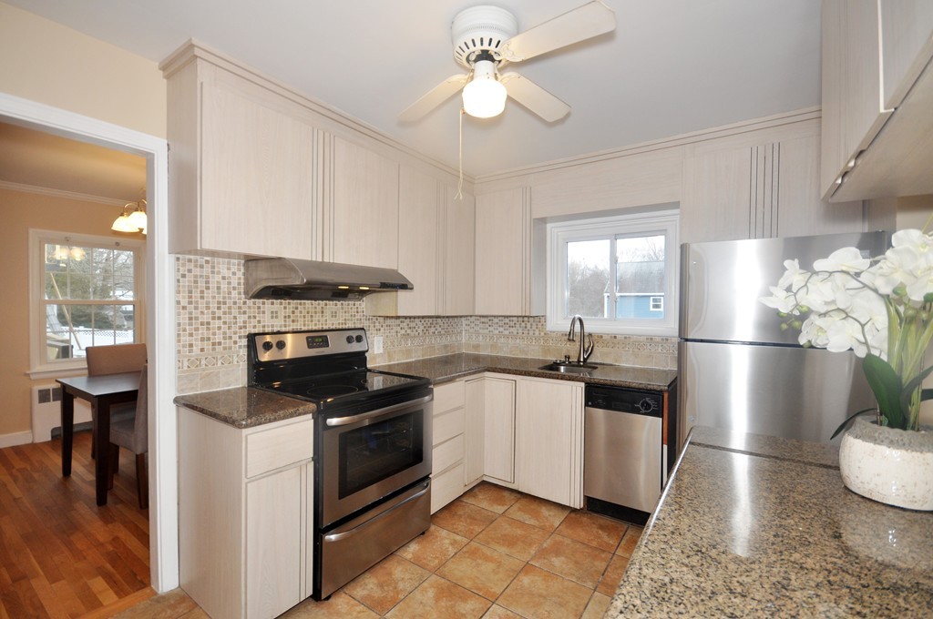 396 Appleton Street Arlington, MA 02476 - Photo 4 of 30 Gallery Image 4