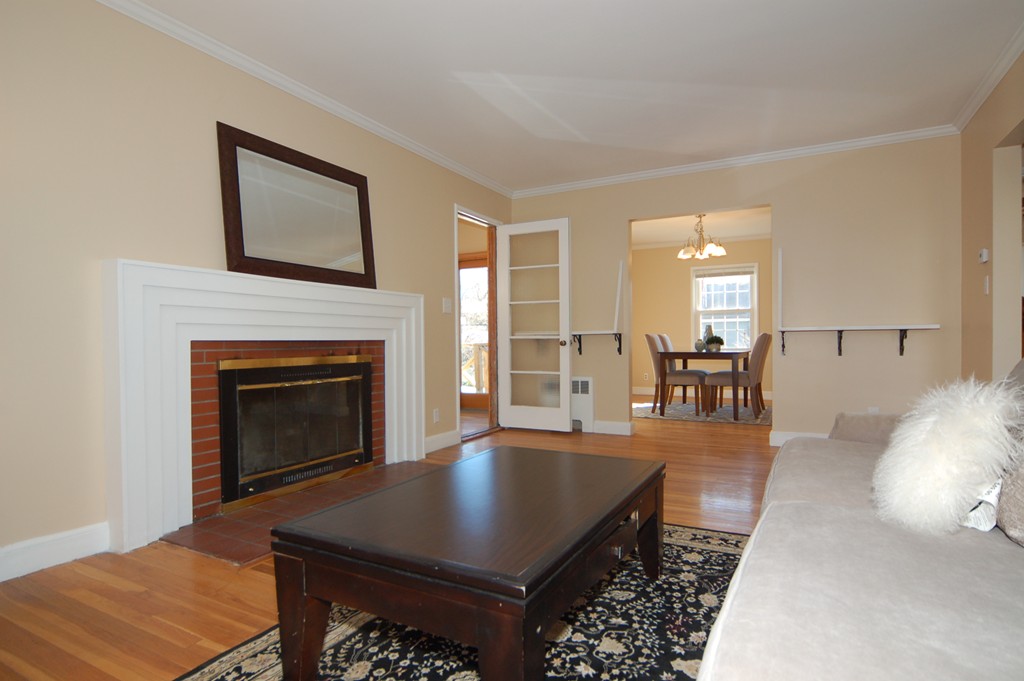 396 Appleton Street Arlington, MA 02476 - Photo 8 of 30 Gallery Image 8