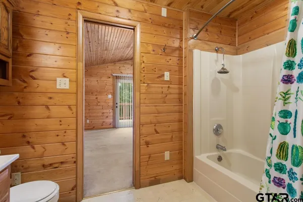$425,000 | 13833 Big Oak Bay Road, Tyler, TX 75707