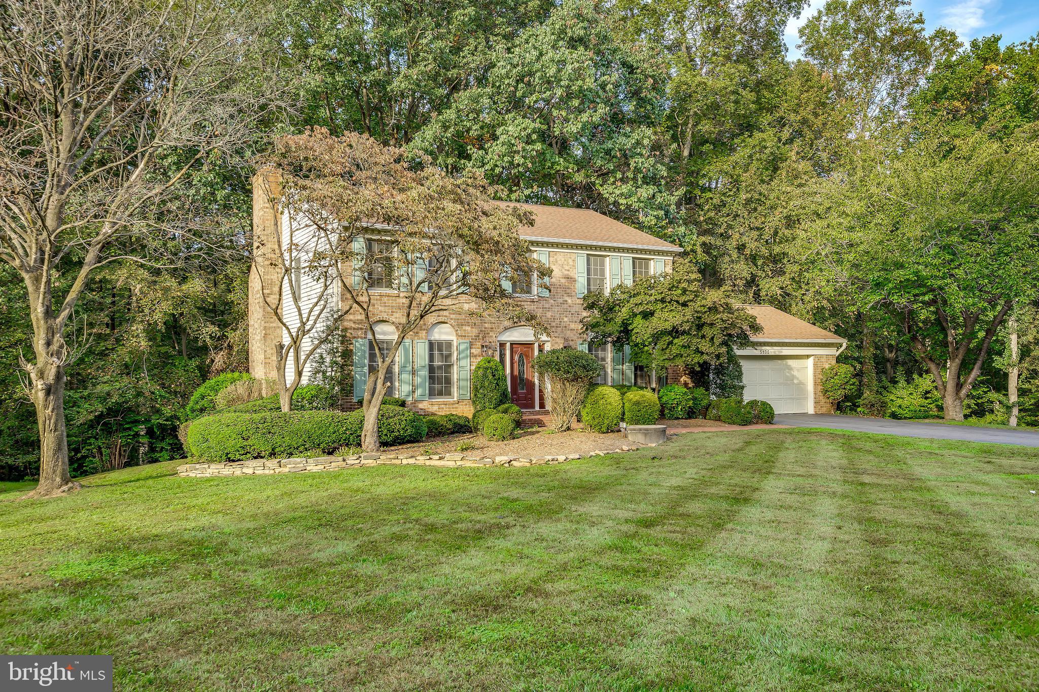 5175 Dungannon Road Fairfax, VA 22030 - Photo 3 of 60