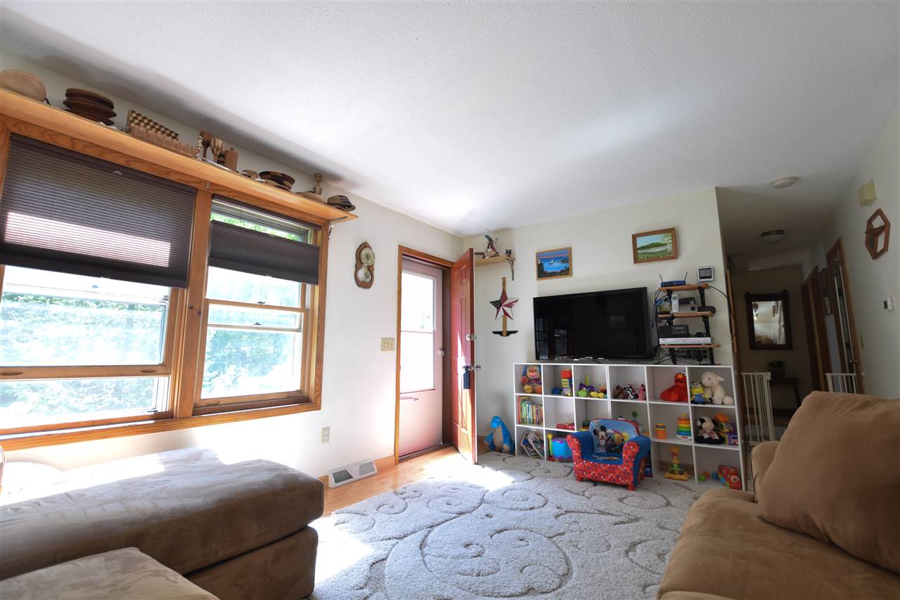 94 Catella Road Essex, VT 05452 - Photo 3 of 13 Gallery Image 3