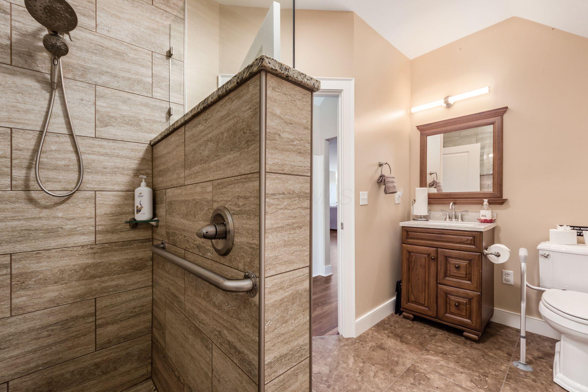 16187 Kreashbaum Road Rockbridge, OH 43149 - Photo 62 of 66 Full shared bathroom.