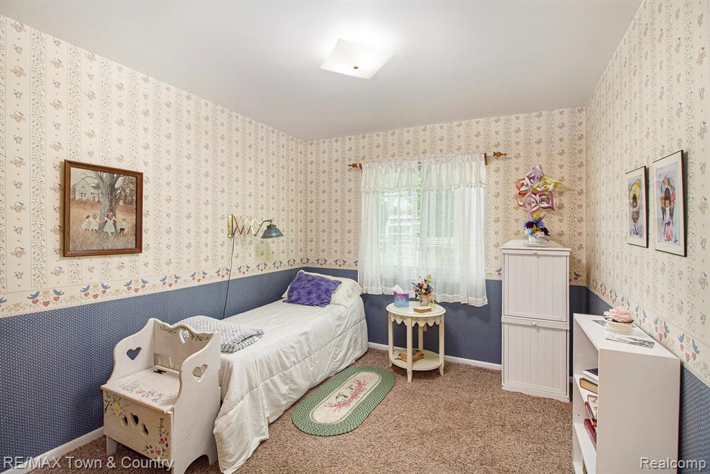 12055 West Pierson Road Flushing, MI 48433 - Photo 14 of 29