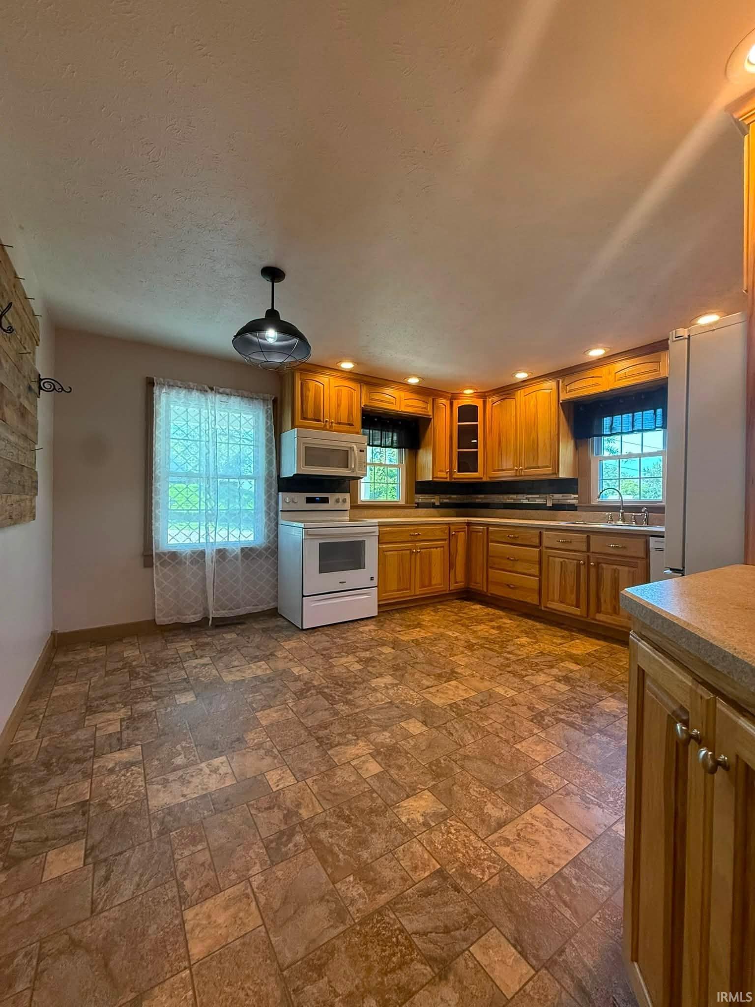 204 State Street Oaktown, IN 47561 - Photo 11 of 37