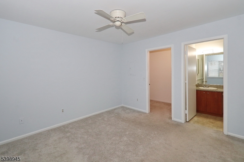 21 Parkside Road Bedminster, NJ 07921 - Photo 14 of 17 an empty room with a bathroom