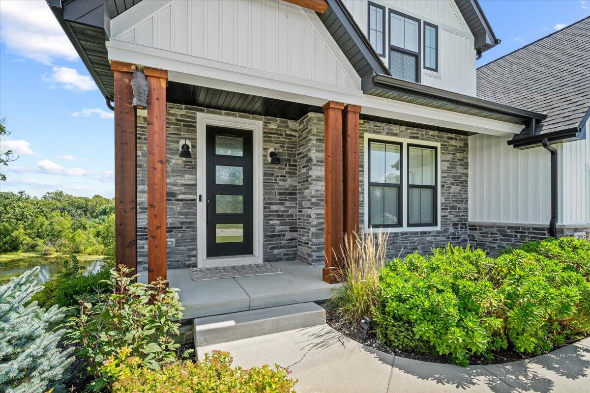 12893 Baker Court Crown Point, IN 46307 - Photo 4 of 52 front view of a house
