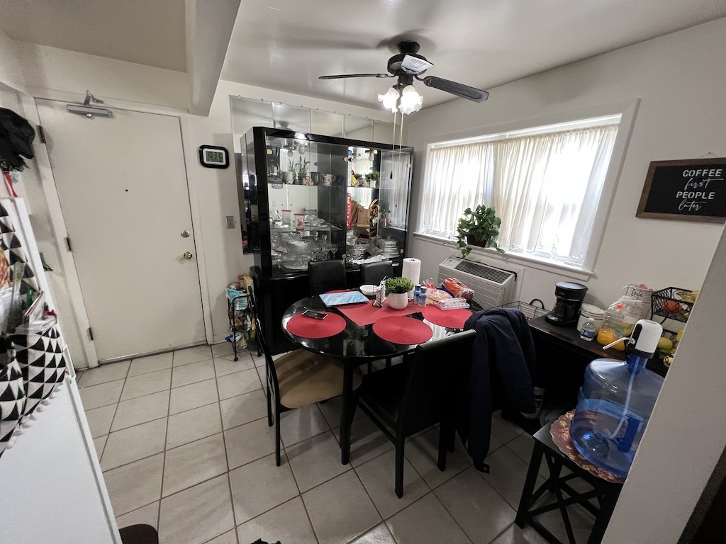 568 Ida Court Mount Prospect, IL 60056 - Photo 4 of 25 a view of a dining room with furniture and window