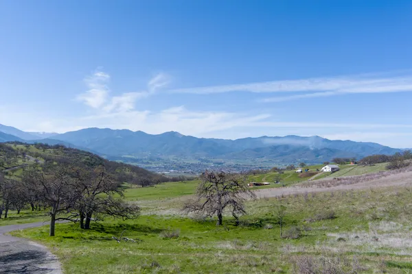 $769,000 | 570 Canyon Hills Drive, Ashland, OR 97520
