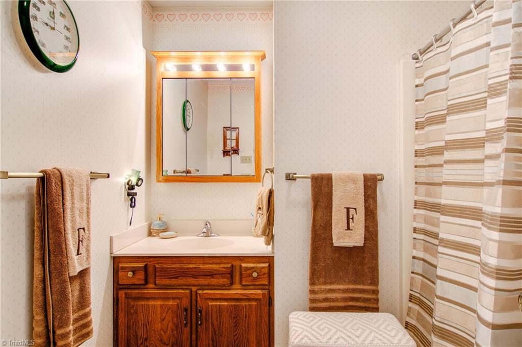 2455 Willard Road High Point, NC 27265 - Photo 16 of 21