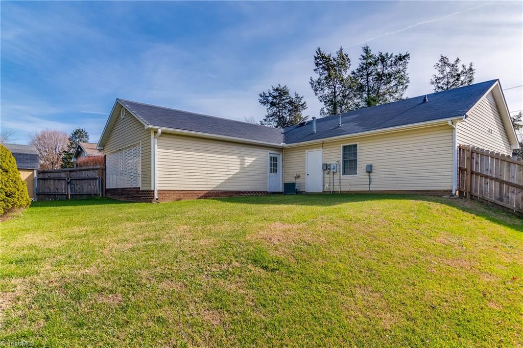 2455 Willard Road High Point, NC 27265 - Photo 6 of 21