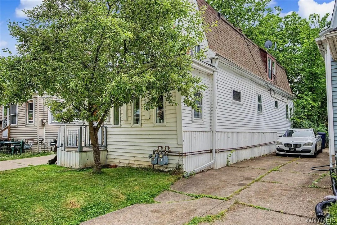 31 Riverside Avenue Buffalo, NY 14207 - Photo 5 of 29