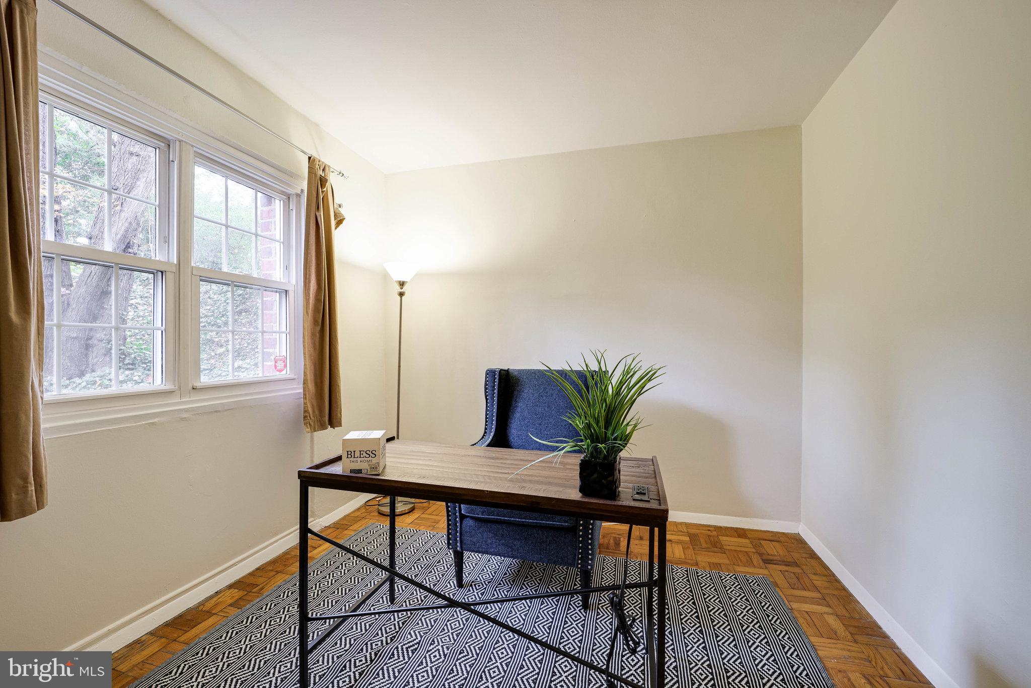 3300 Gunston Road Alexandria, VA 22302 - Photo 17 of 36 Large smaller bedroom w/ parquet floors