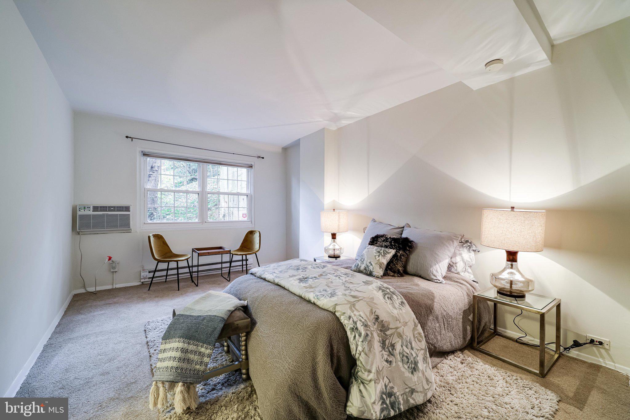 3300 Gunston Road Alexandria, VA 22302 - Photo 22 of 36 Main bedroom w/ fresh new carpet!