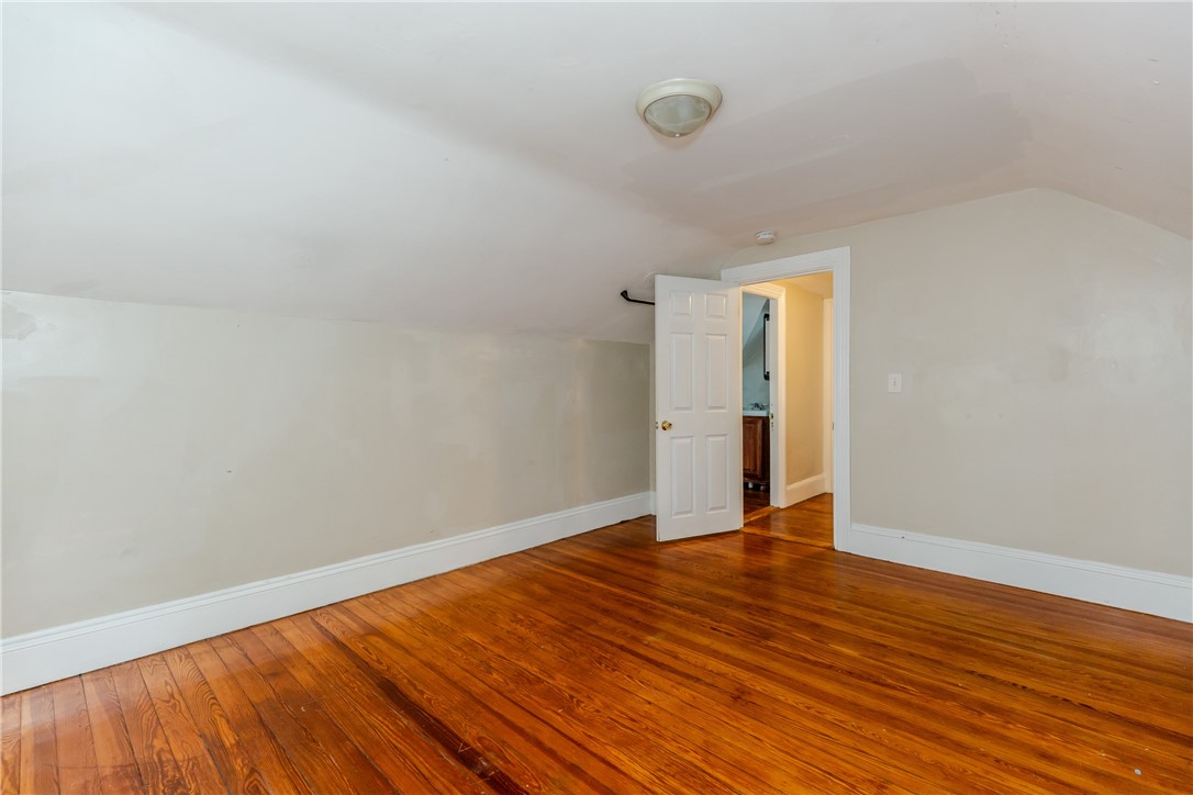 173 Oakland Avenue Providence, RI 02908 - Photo 35 of 46