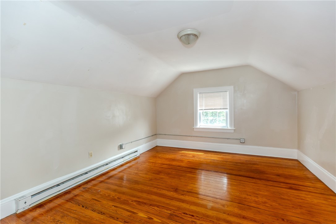 173 Oakland Avenue Providence, RI 02908 - Photo 36 of 46