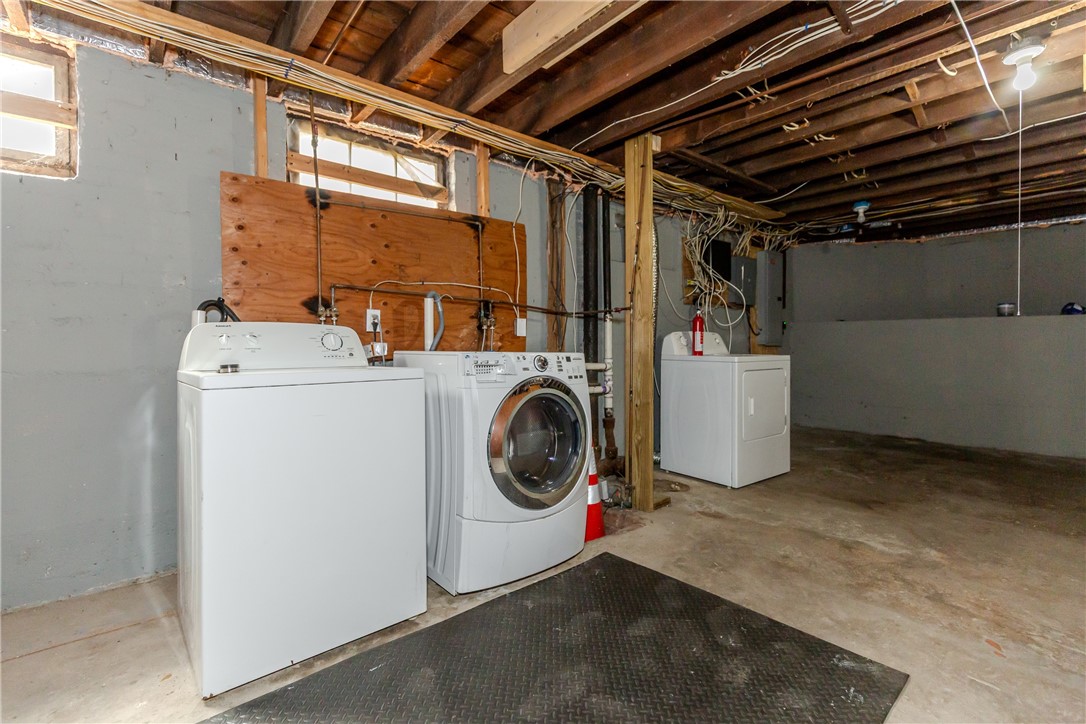 173 Oakland Avenue Providence, RI 02908 - Photo 40 of 46