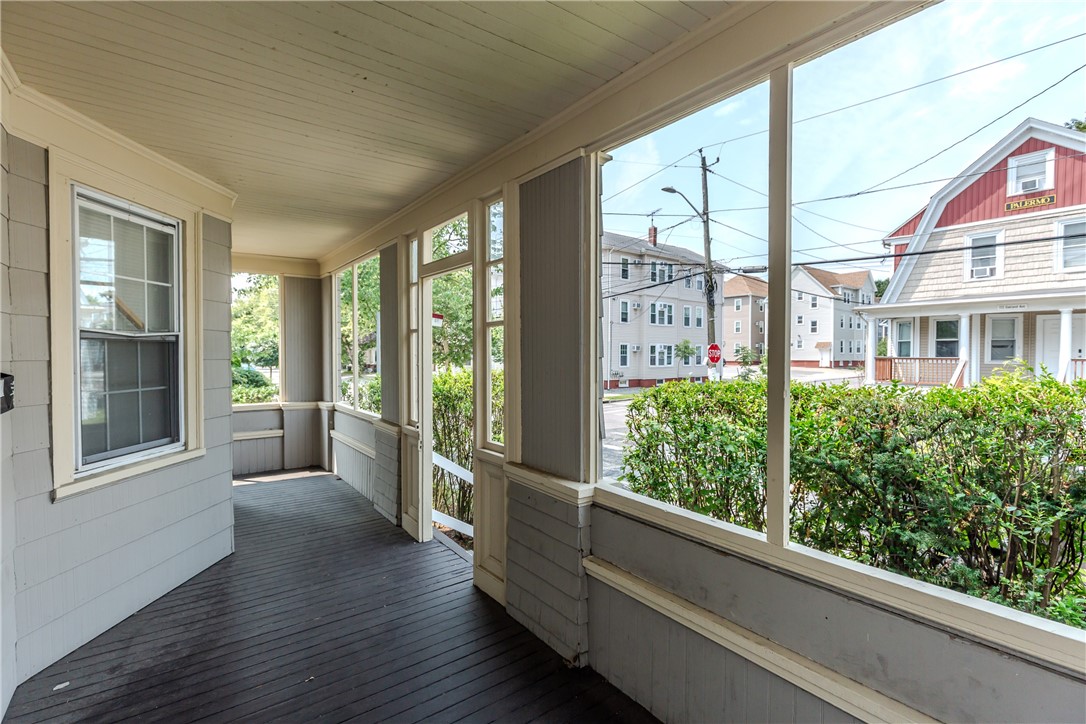 173 Oakland Avenue Providence, RI 02908 - Photo 4 of 46