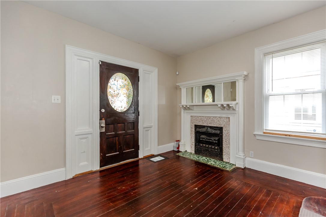 173 Oakland Avenue Providence, RI 02908 - Photo 5 of 46