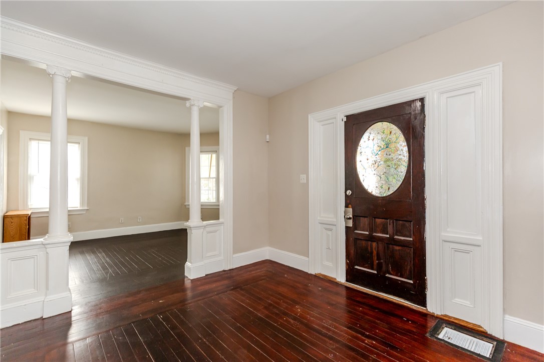 173 Oakland Avenue Providence, RI 02908 - Photo 6 of 46