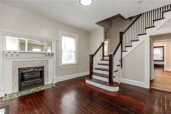 $3,800 | 173 Oakland Avenue, Providence, RI 02908