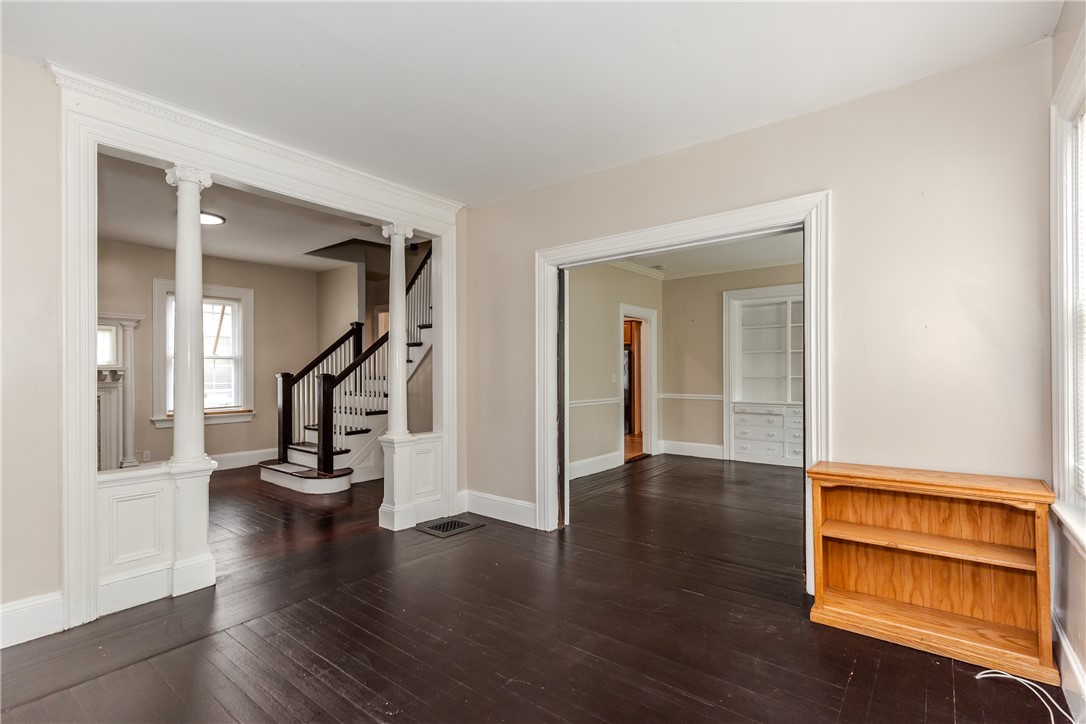 173 Oakland Avenue Providence, RI 02908 - Photo 9 of 46