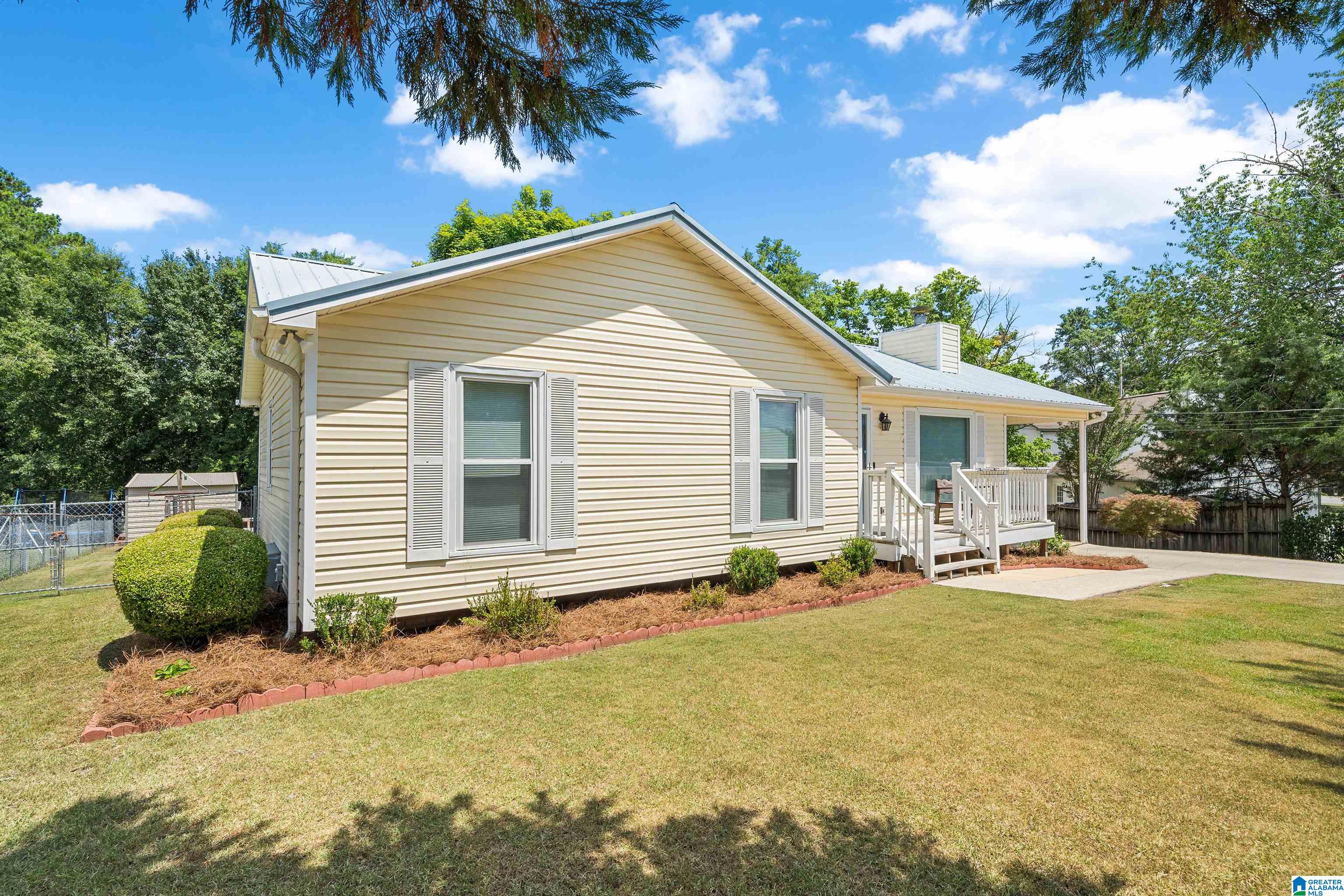 204 Coral Circle Alabaster, AL 35007 - Photo 3 of 22