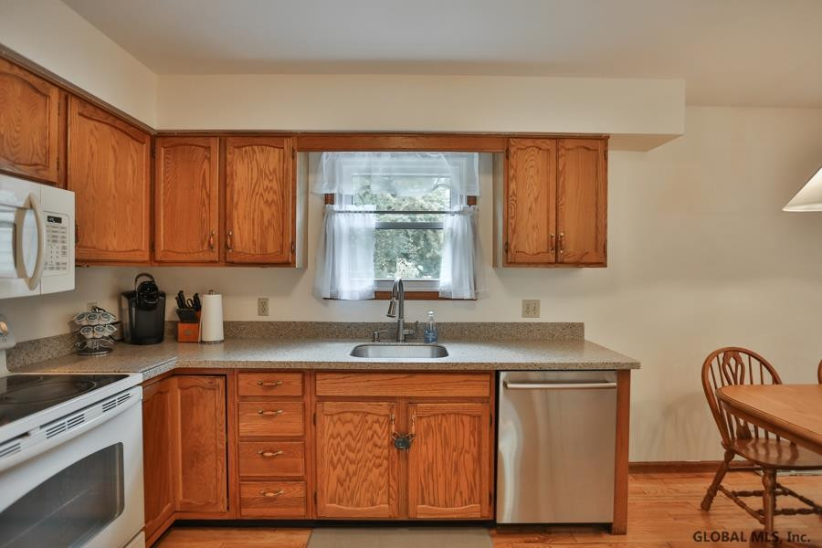 13 Mason Road Bethlehem, NY 12054 - Photo 12 of 42 Photo 12