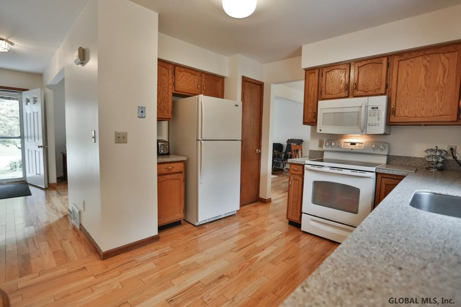 13 Mason Road Bethlehem, NY 12054 - Photo 14 of 42 Photo 14