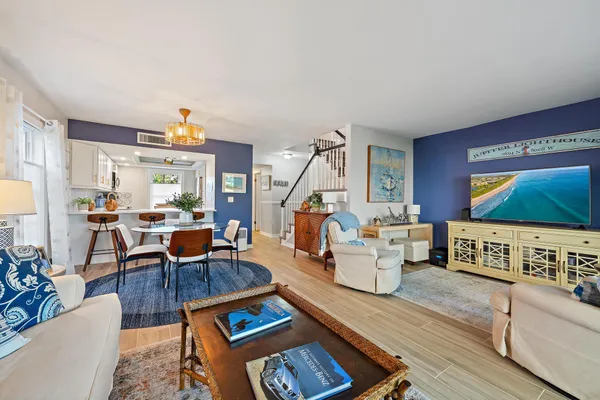 $2,350 | 9170 Southeast Riverfront Terrace, Unit H, Jupiter, FL 33469