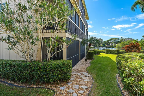 $2,350 | 9170 Southeast Riverfront Terrace, Unit H, Jupiter, FL 33469