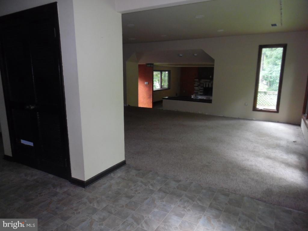 1185 Jacksonville Road Warminster, PA 18974 - Photo 11 of 25 Gallery Image 11