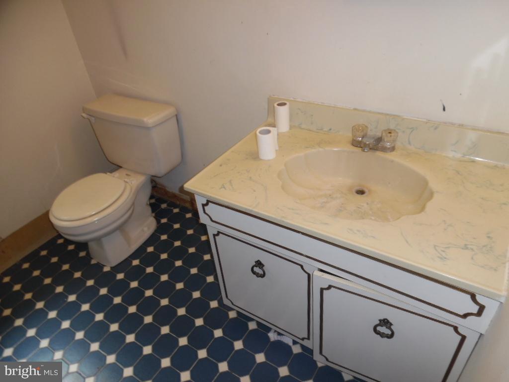 1185 Jacksonville Road Warminster, PA 18974 - Photo 22 of 25 Gallery Image 22