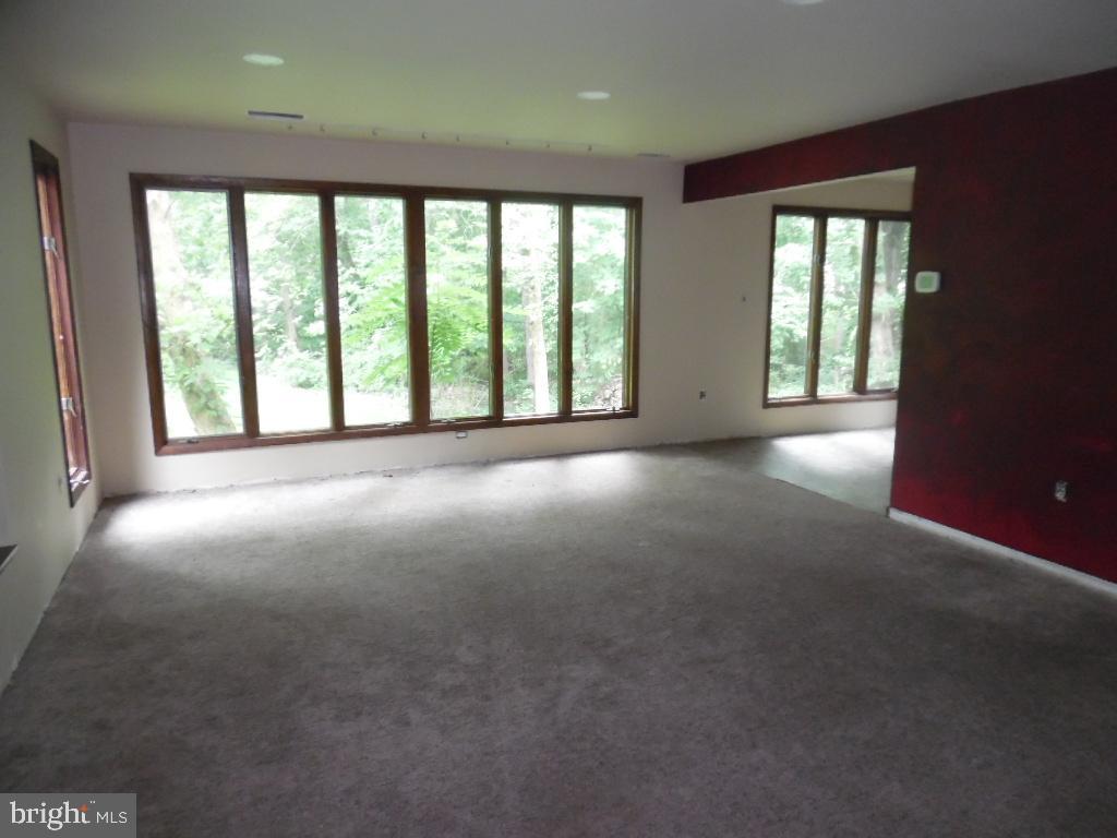 1185 Jacksonville Road Warminster, PA 18974 - Photo 8 of 25 Gallery Image 8