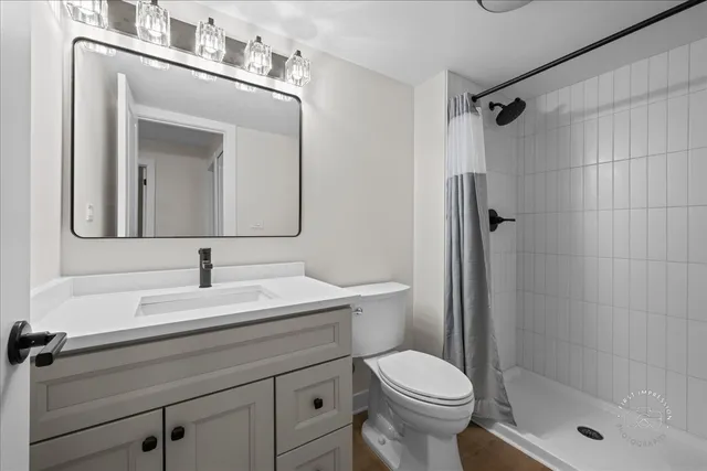 $304,900 | 1533 South County Farm Road, Unit 14, Wheaton, IL 60189