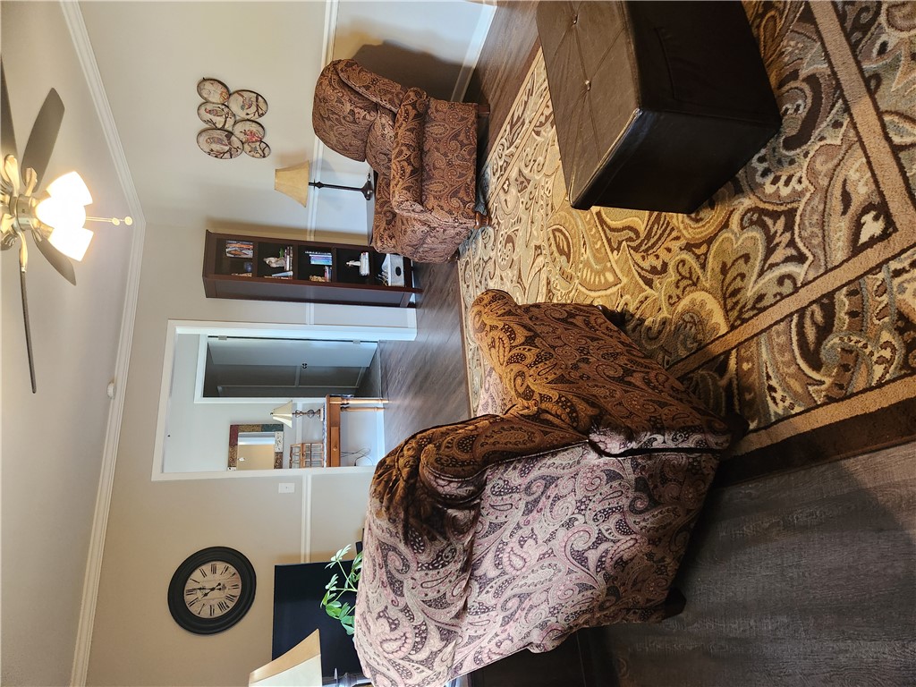 102 James Street Easley, SC 29642 - Photo 18 of 29 Living Room