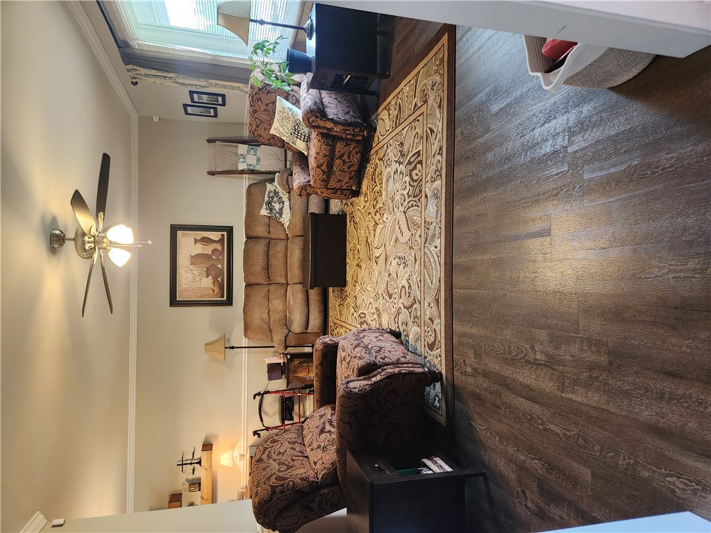 102 James Street Easley, SC 29642 - Photo 19 of 29 Living Room