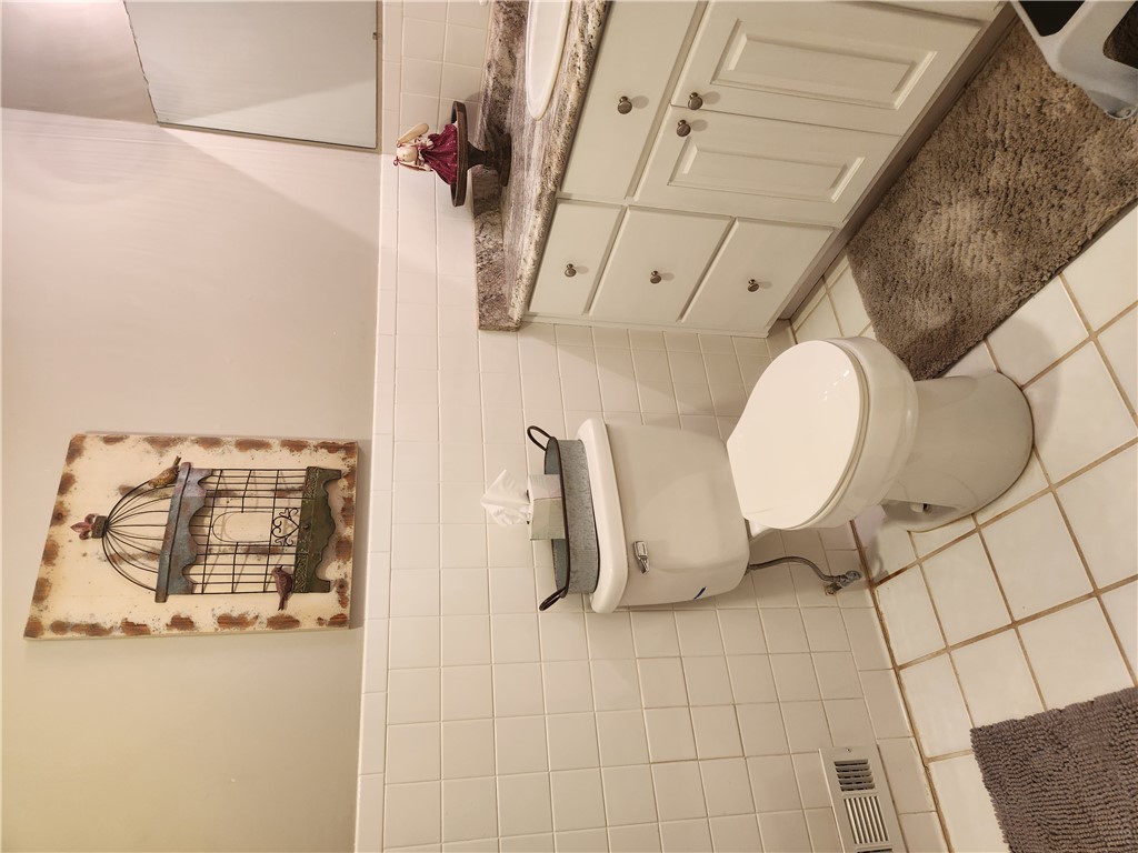 102 James Street Easley, SC 29642 - Photo 27 of 29 Full Hall Bath