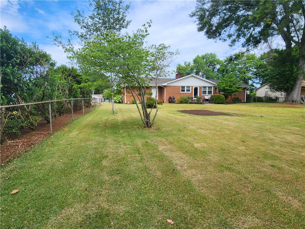 102 James Street Easley, SC 29642 - Photo 4 of 29 Fenced-In Backyard