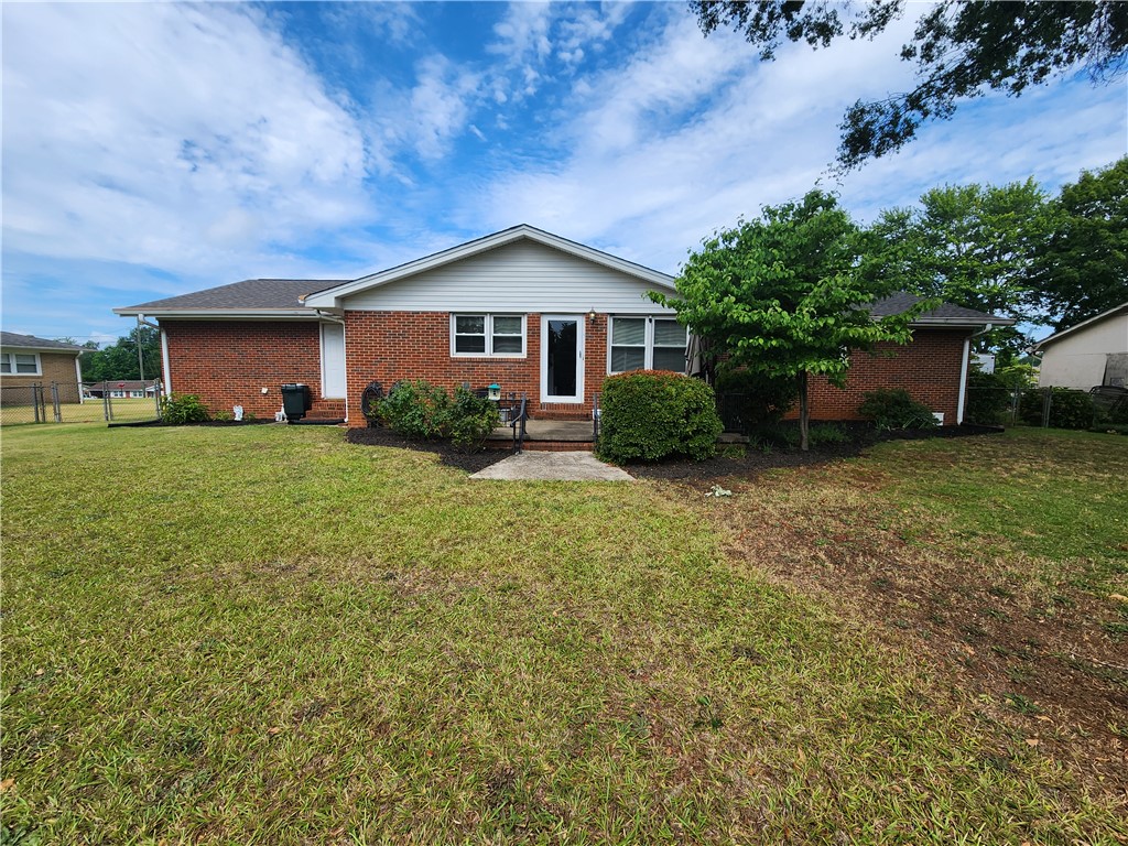 102 James Street Easley, SC 29642 - Photo 5 of 29 Fenced-In Backyard